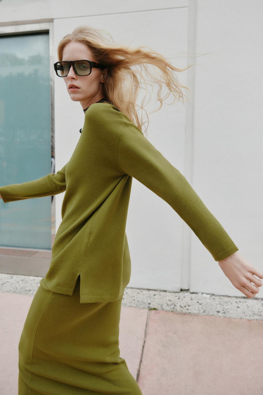 ДЛИННЫЙ ВЯЗАНЫЙ СВИТЕР