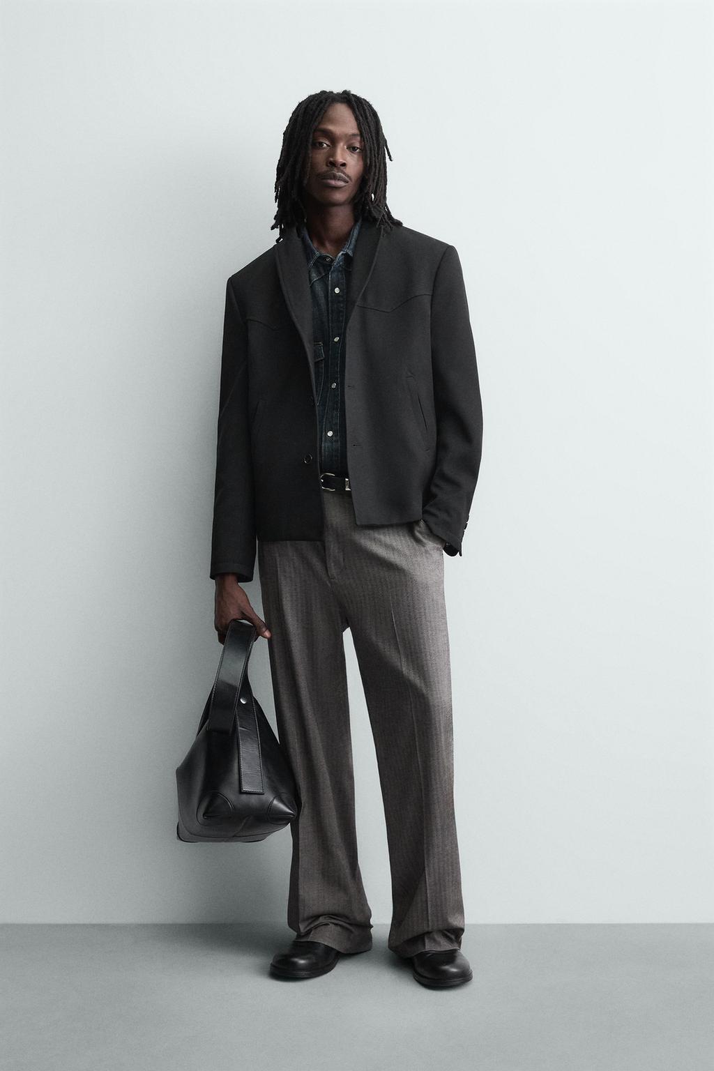 БЛЕЙЗЕР ИЗ РЕЛЬЕФНОЙ ТКАНИ