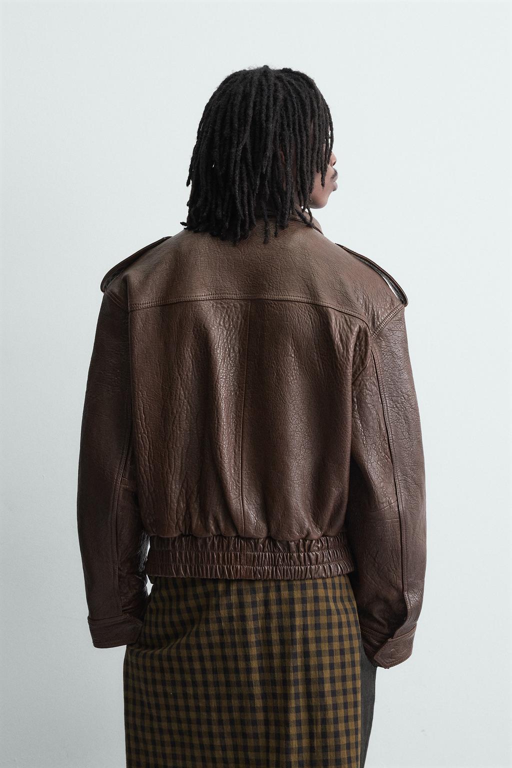 КОЖАНАЯ КУРТКА ОВЕРСАЙЗ В БАЙКЕРСКОМ СТИЛЕ