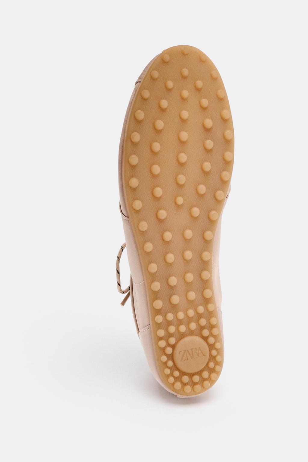 СПОРТИВНЫЕ БАЛЕТКИ СО ШНУРОВКОЙ