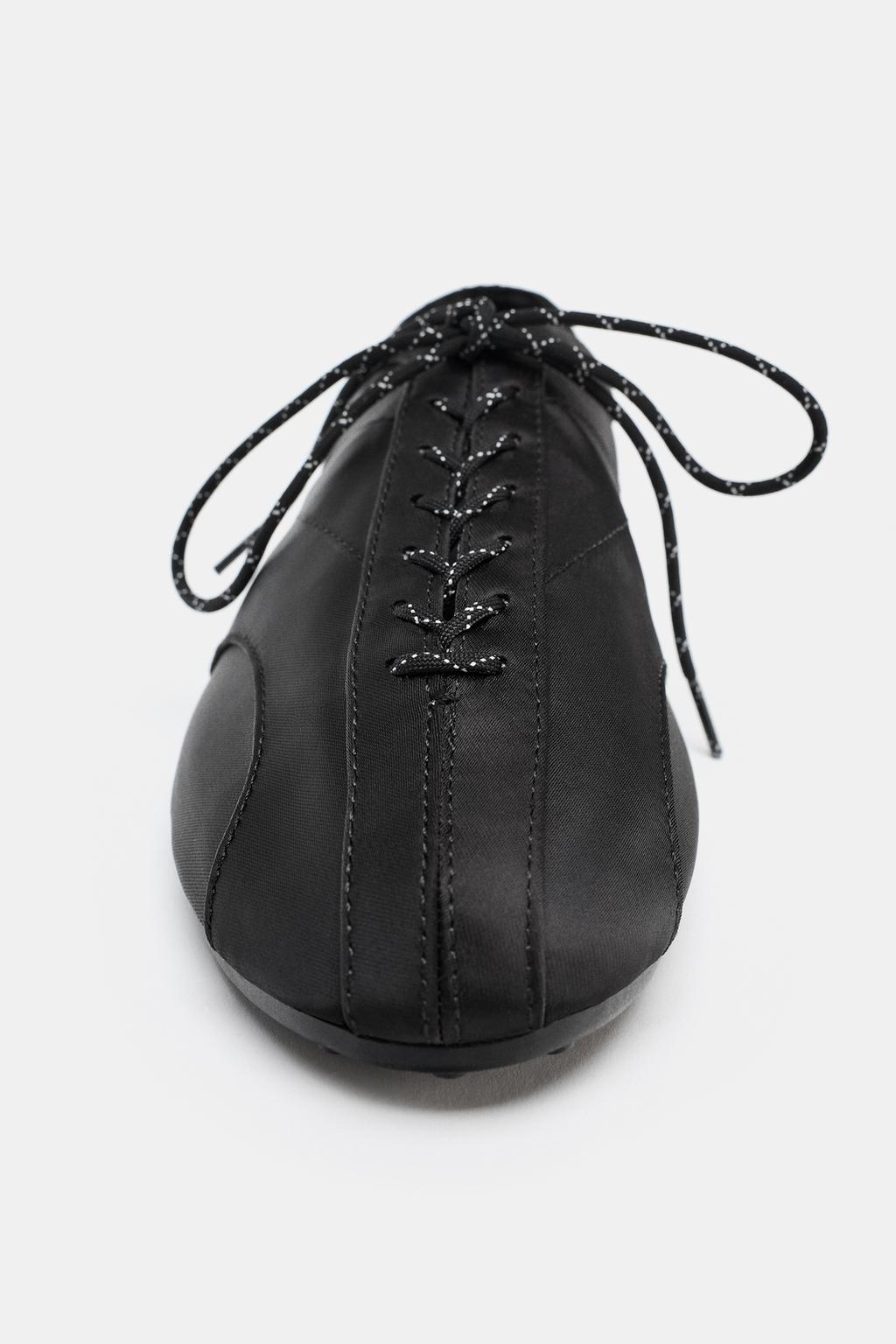 СПОРТИВНЫЕ БАЛЕТКИ СО ШНУРОВКОЙ