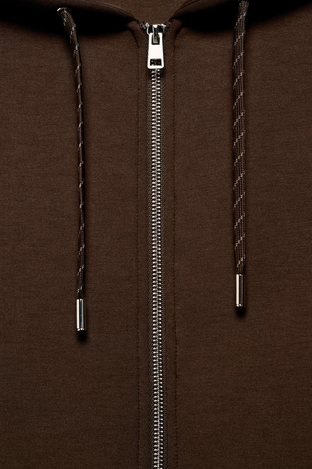 ХУДИ НА ШНУРКАХ