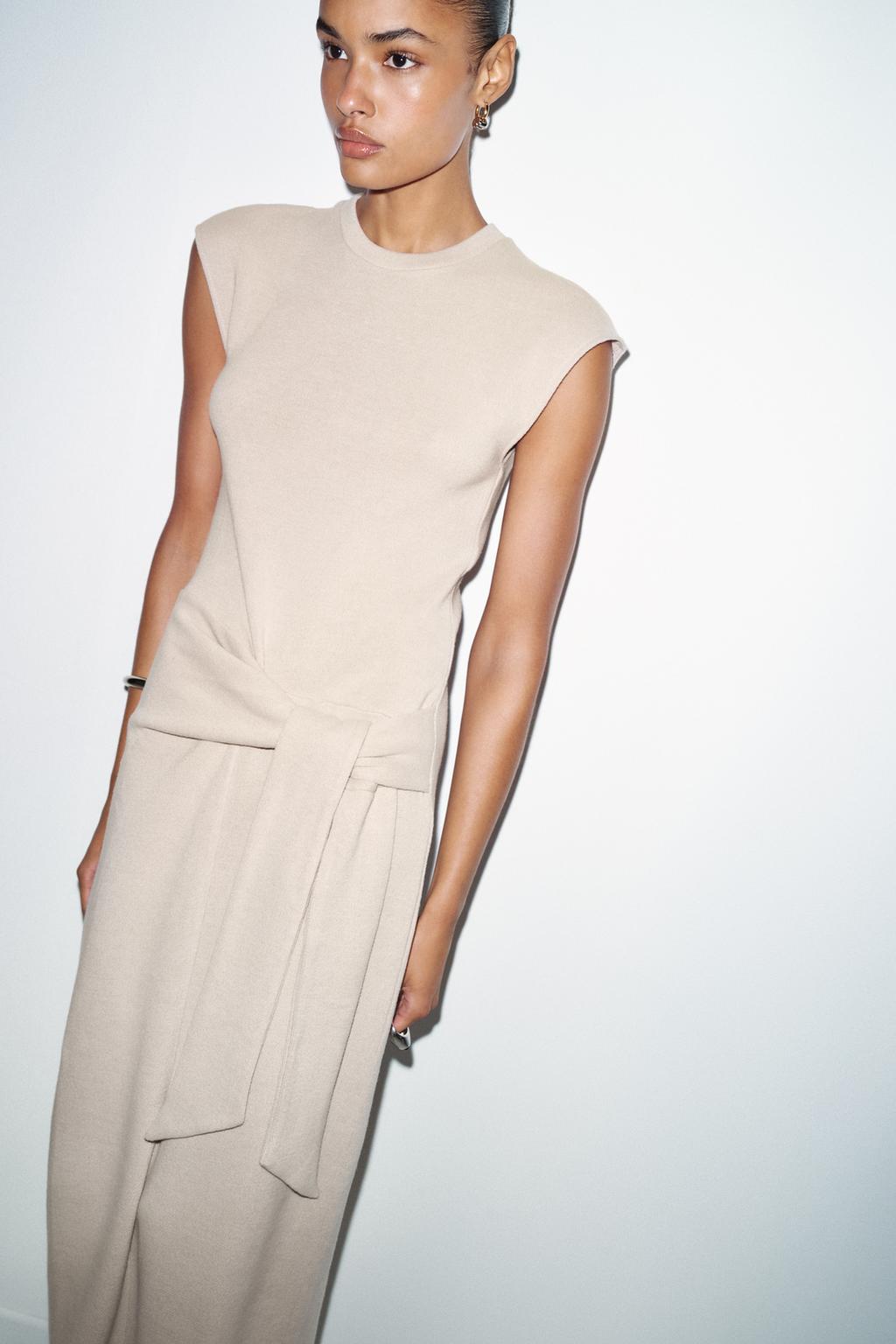 МЯГКОЕ ПЛАТЬЕ С УЗЛОМ