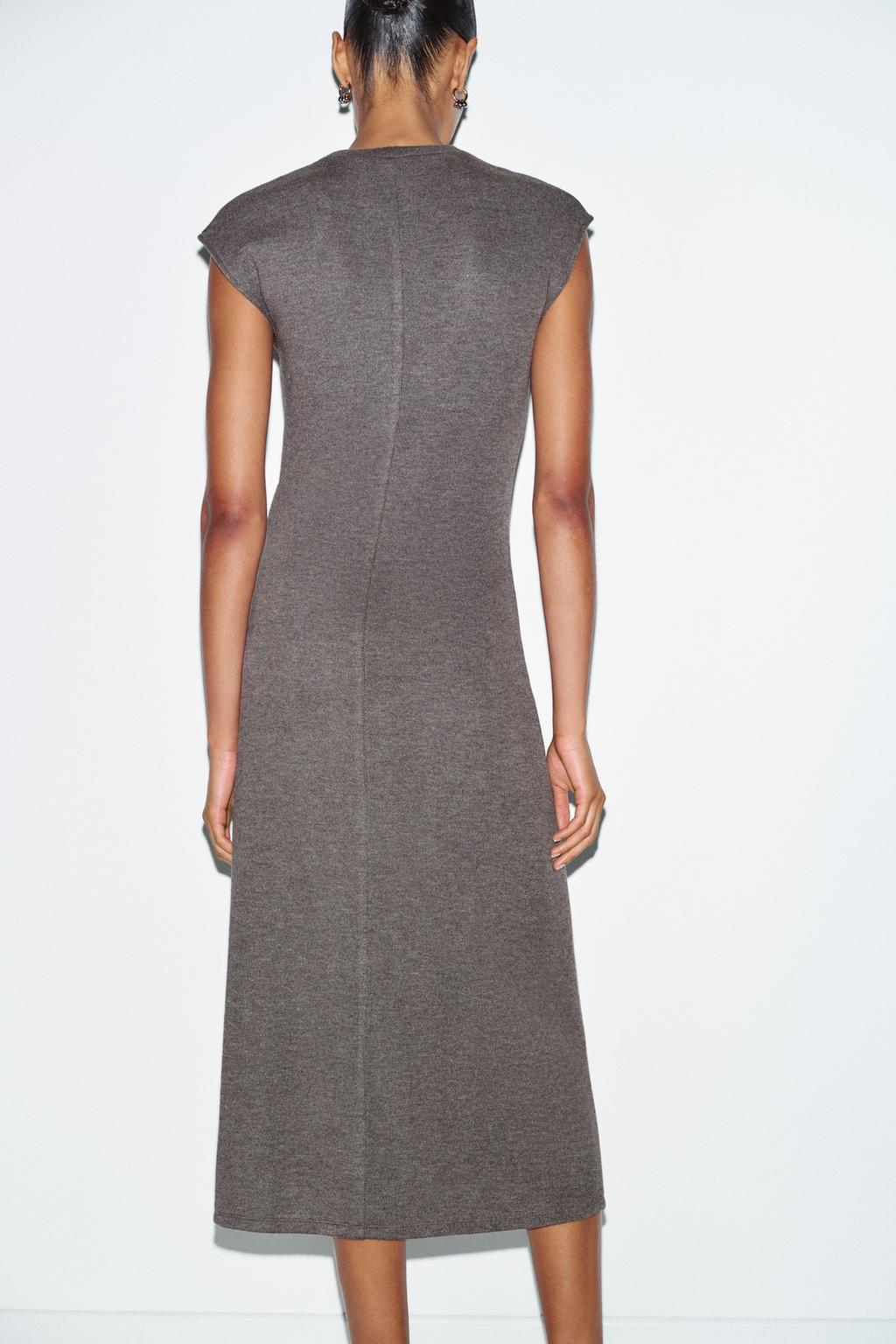 МЯГКОЕ ПЛАТЬЕ С УЗЛОМ