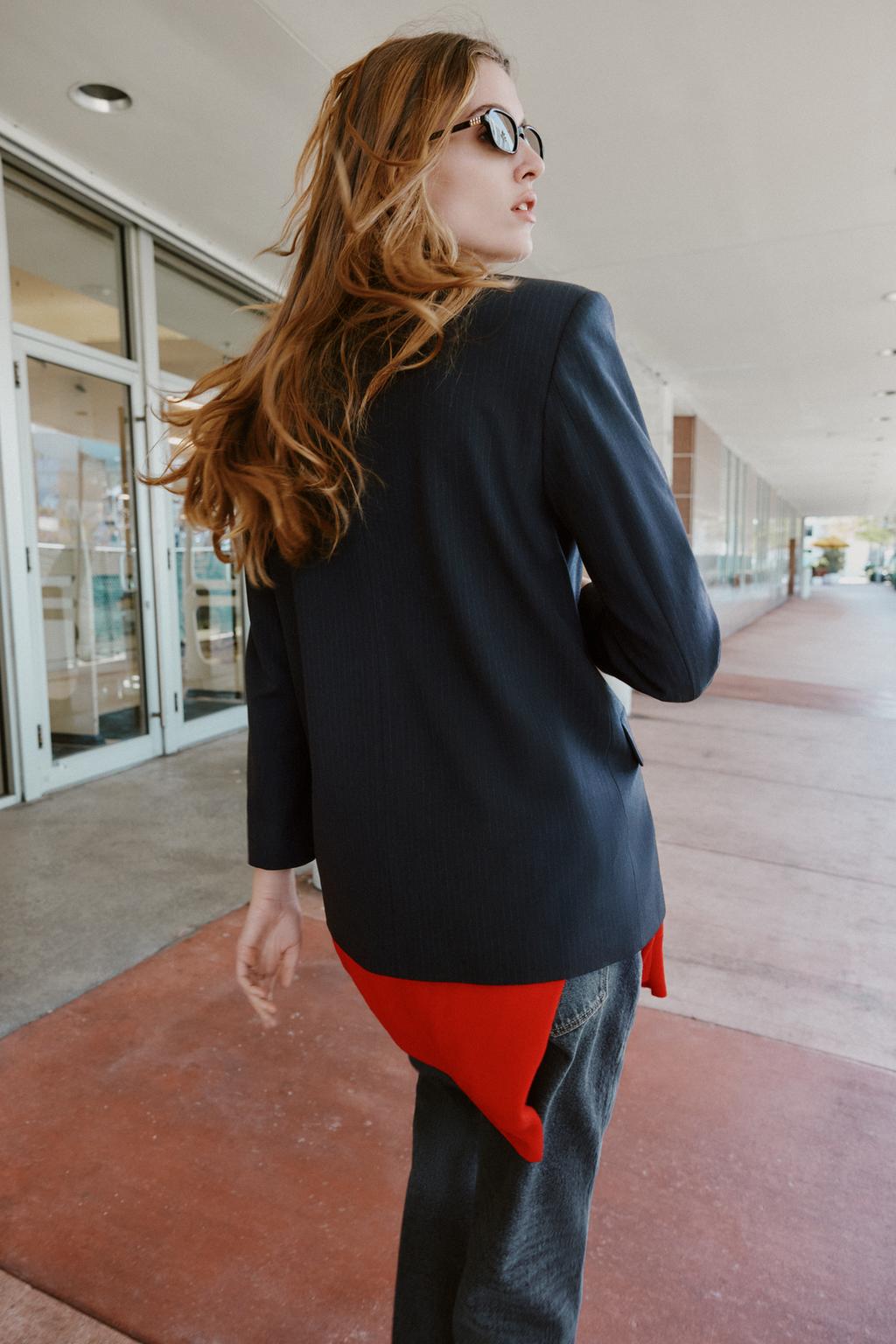 ДВУБОРТНЫЙ БЛЕЙЗЕР ОВЕРСАЙЗ