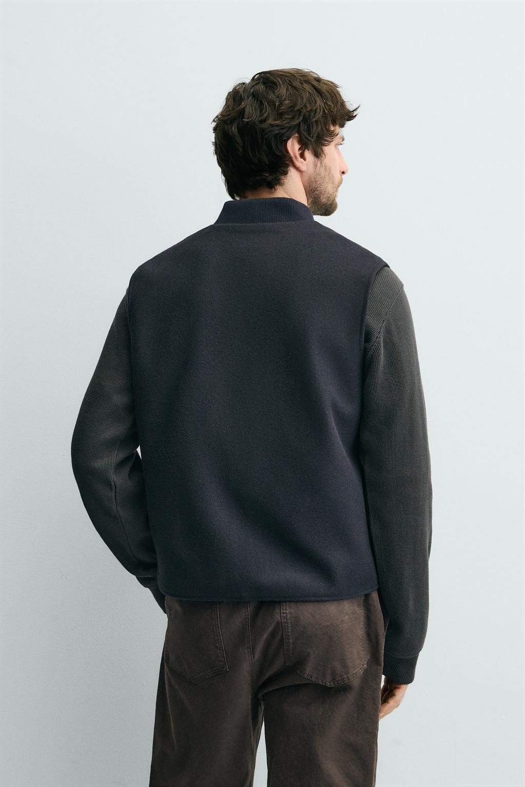 ДВУСТОРОННИЙ ЖИЛЕТ ИЗ ВЫСОКОТЕХНОЛОГИЧНОЙ ТКАНИ