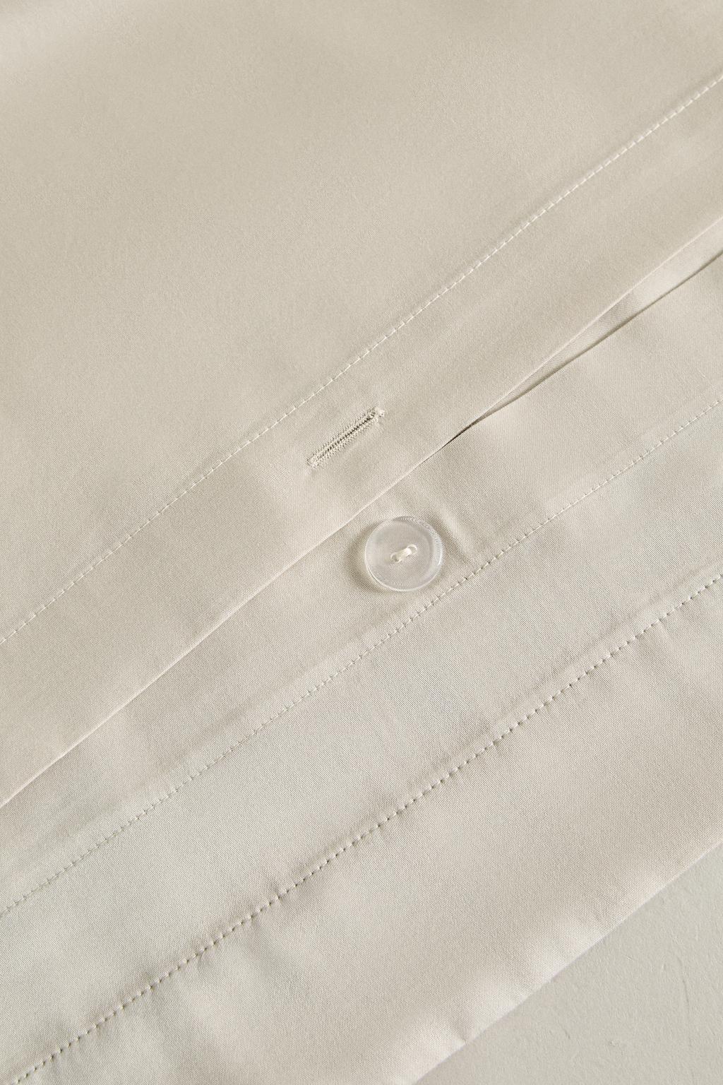 Покрывало из сатина с тканью (300 нитей) и вышивкой