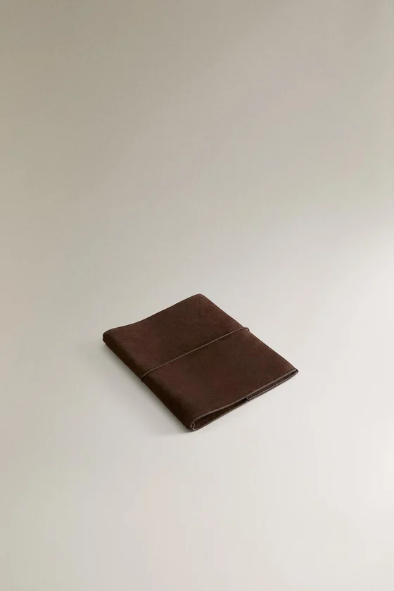 Кожаная обложка для книги из разделанной кожи