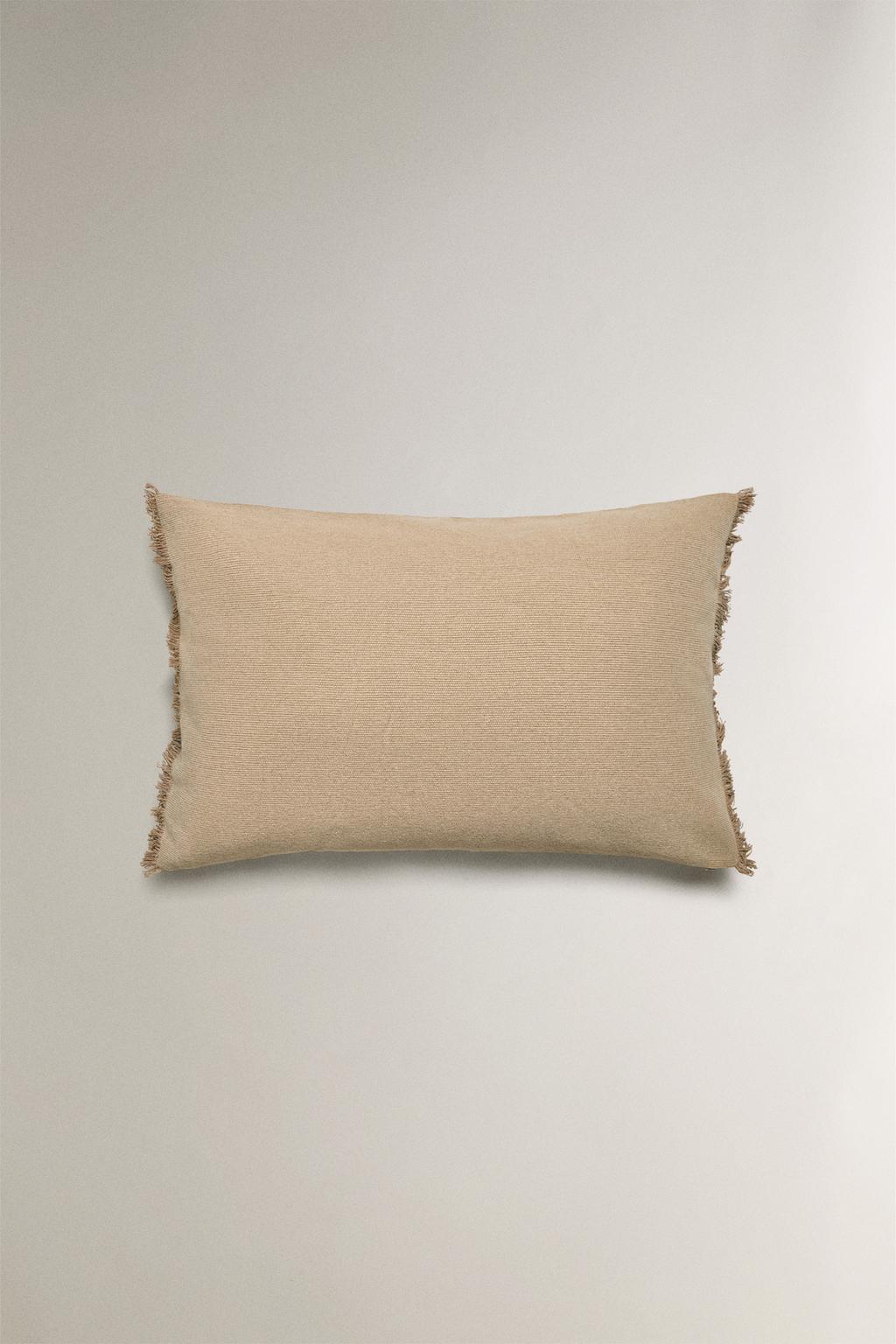 Обивка для подушки с бахромой