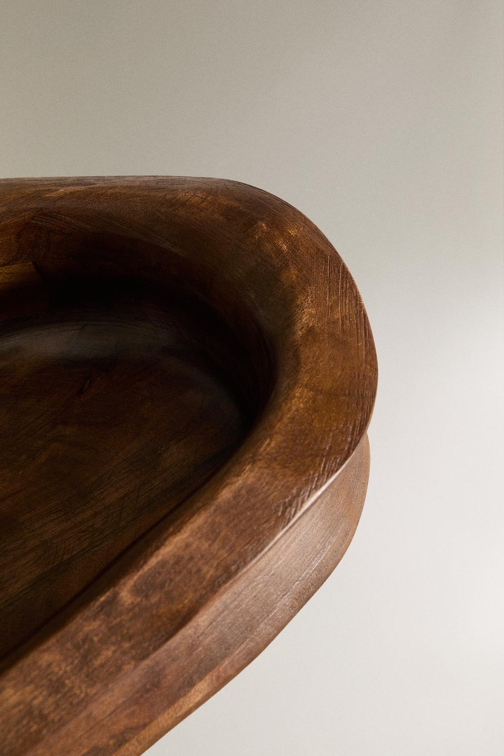 Декоративный деревянный лоток неправильной формы