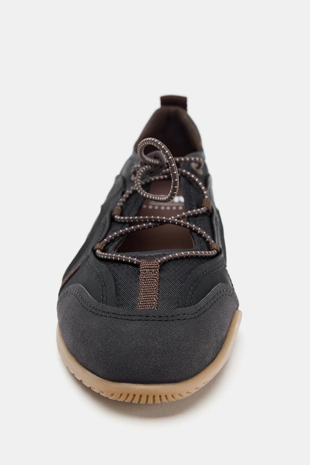 СПОРТИВНЫЕ БАЛЕТКИ С ЭЛАСТИЧНЫМИ РЕМЕШКАМИ