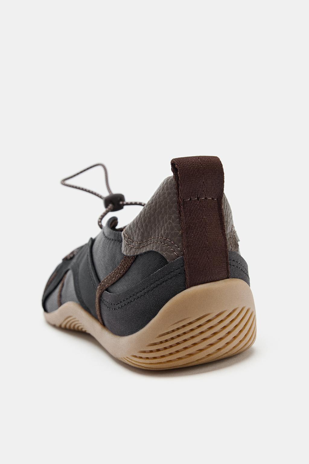 СПОРТИВНЫЕ БАЛЕТКИ С ЭЛАСТИЧНЫМИ РЕМЕШКАМИ