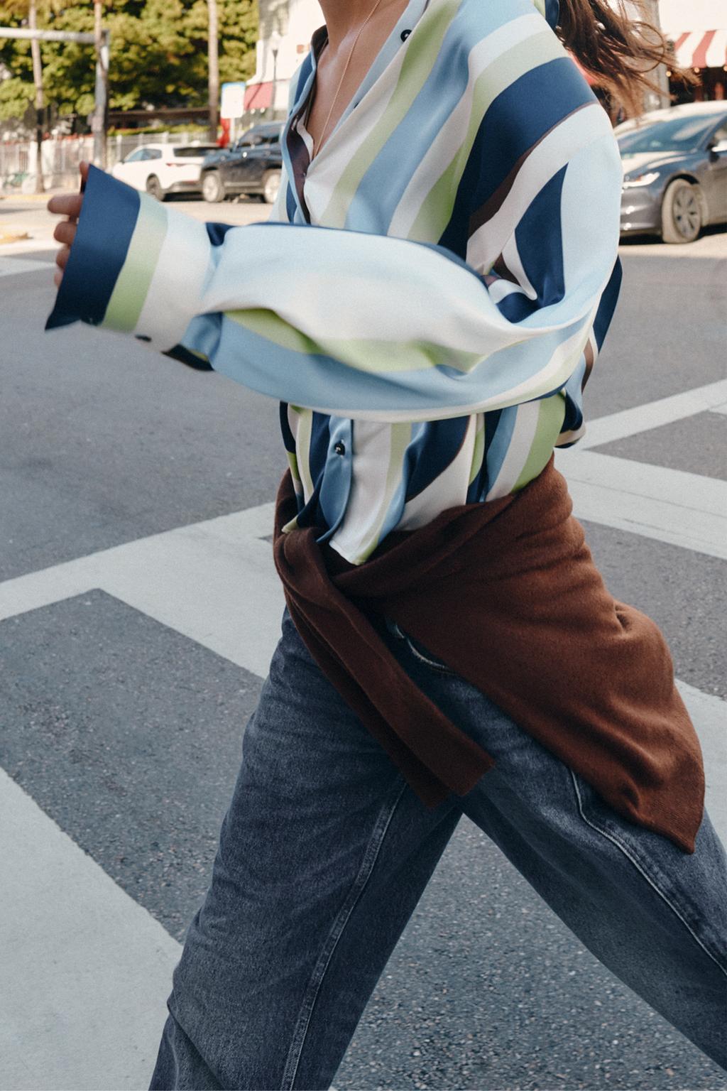 АТЛАСНАЯ РУБАШКА В ПОЛОСКУ