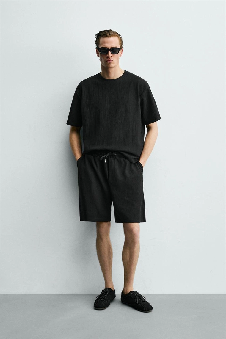 ФУТБОЛКА RELAXED FIT ИЗ РЕЛЬЕФНОЙ ТКАНИ