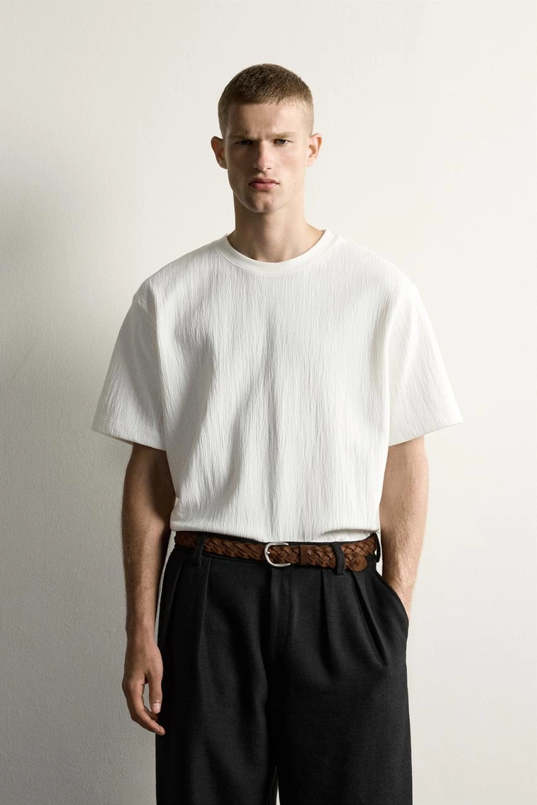 ФУТБОЛКА RELAXED FIT ИЗ СТРУКТУРНОЙ ТКАНИ