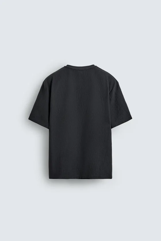 ФУТБОЛКА RELAXED FIT ИЗ РЕЛЬЕФНОЙ ТКАНИ
