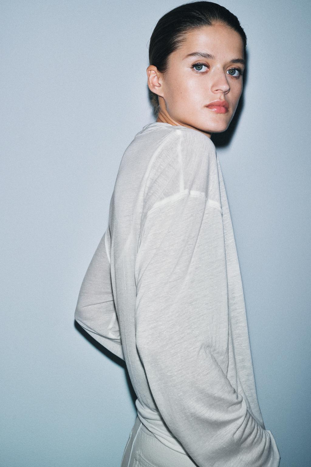 ФУТБОЛКА ИЗ ЛИОЦЕЛЛА И ЛЬНА