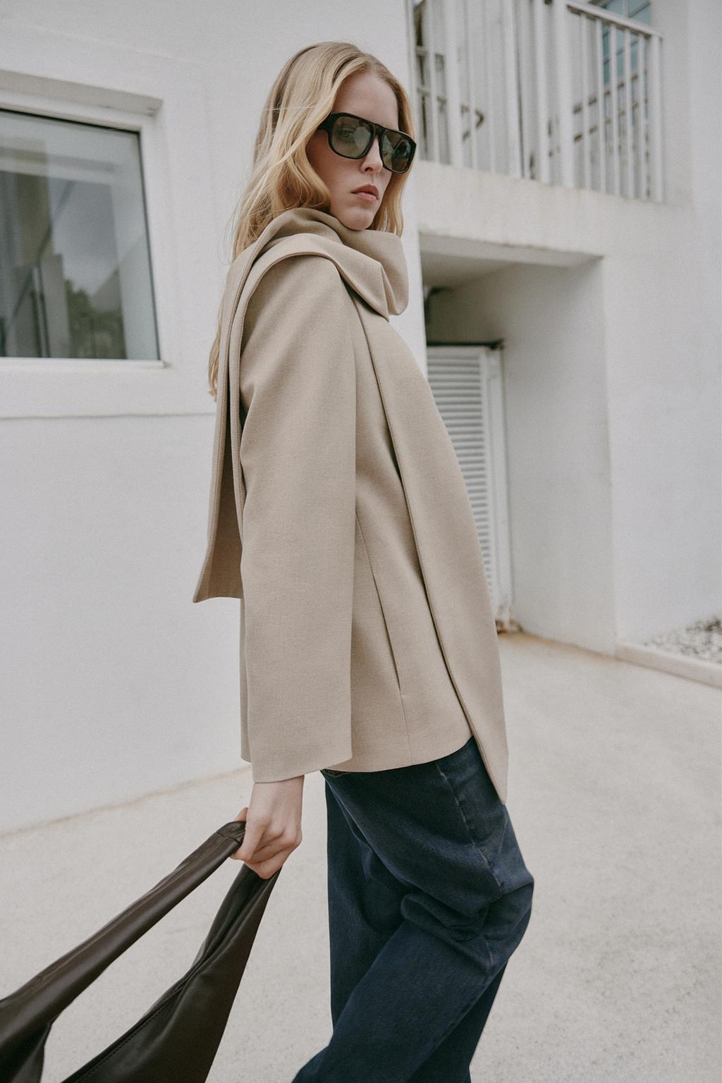 БЛЕЙЗЕР С ВОРОТНИКОМ-ШАРФОМ