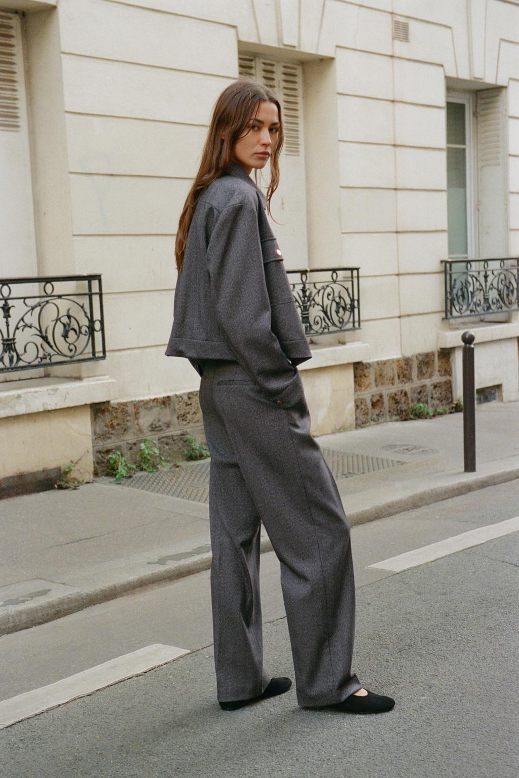 КУРТКА В ЕЛОЧКУ С КАРМАНАМИ