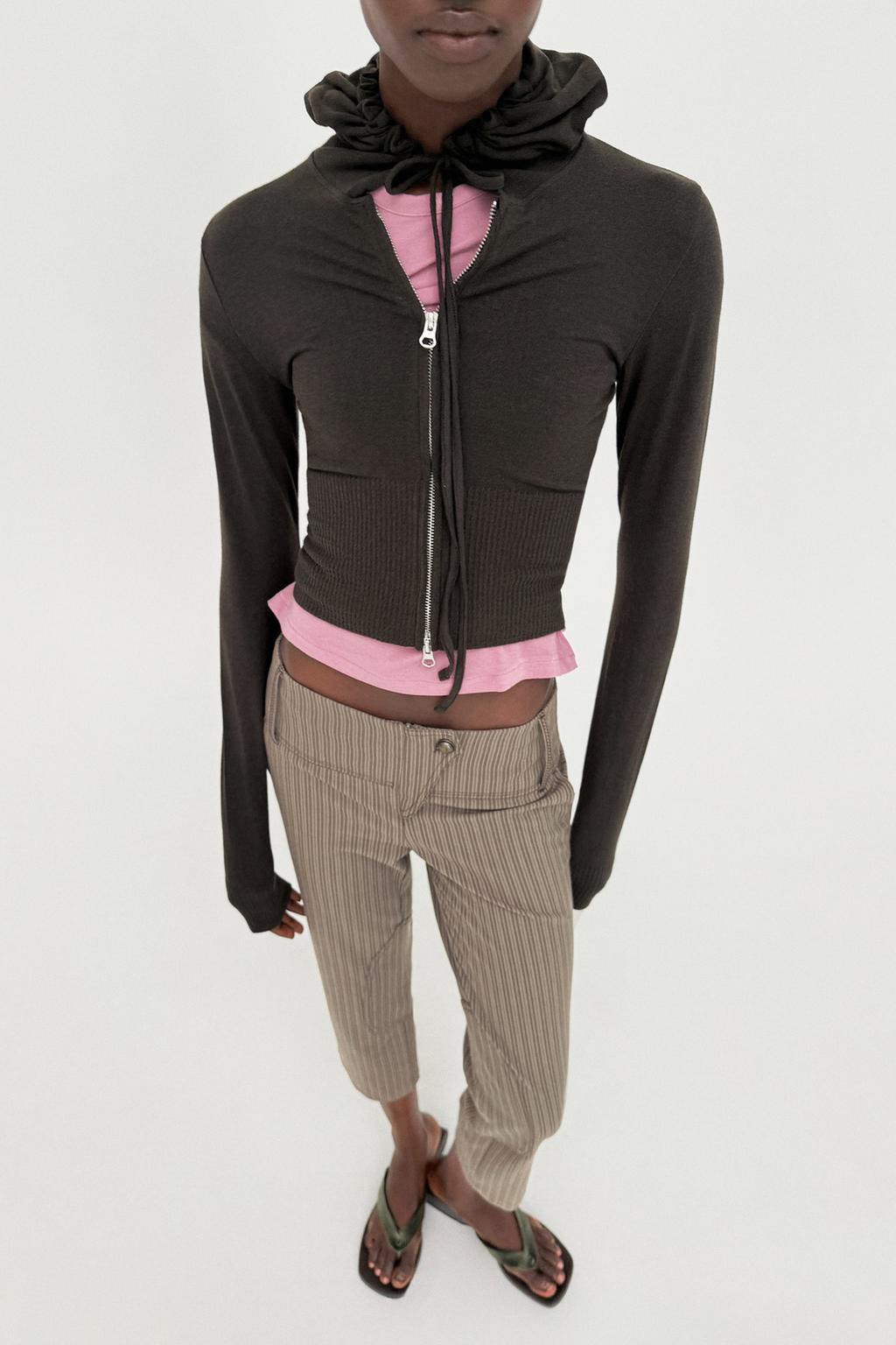 УКОРОЧЕННАЯ ТОЛСТОВКА БЕЗ ШВОВ