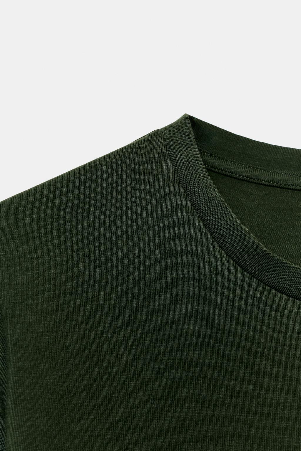 УКОРОЧЕННАЯ ФУТБОЛКА С КОРОТКИМИ РУКАВАМИ