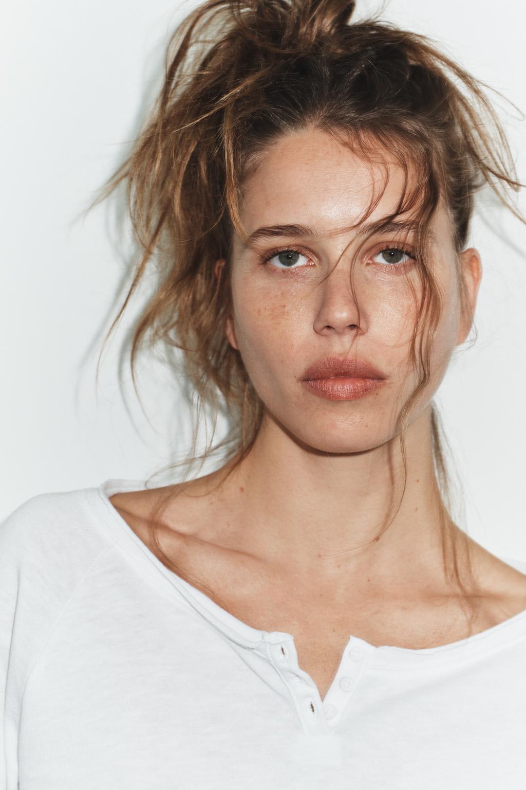 ФУТБОЛКА С ВОРОТНИКОМ НА ПУГОВИЦАХ