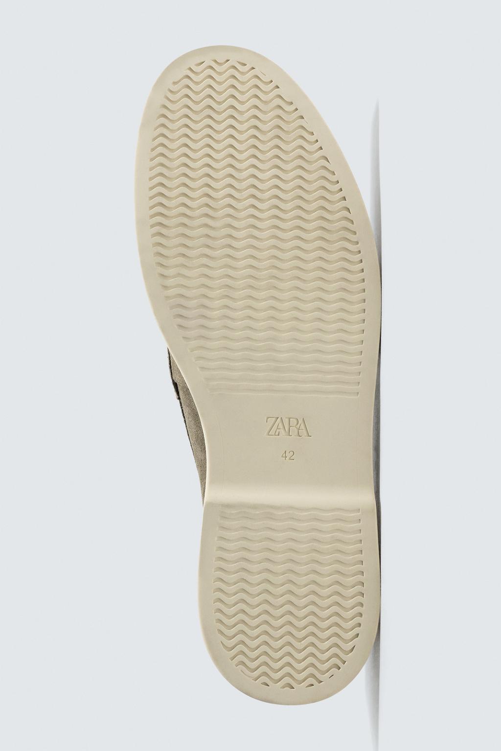 КОЖАНЫЕ ЛОФЕРЫ В ПОВСЕДНЕВНОМ СТИЛЕ