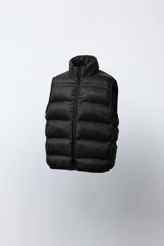 ЛЕГКИЙ ЖИЛЕТ С КАПЮШОНОМ WATER REPELLENT