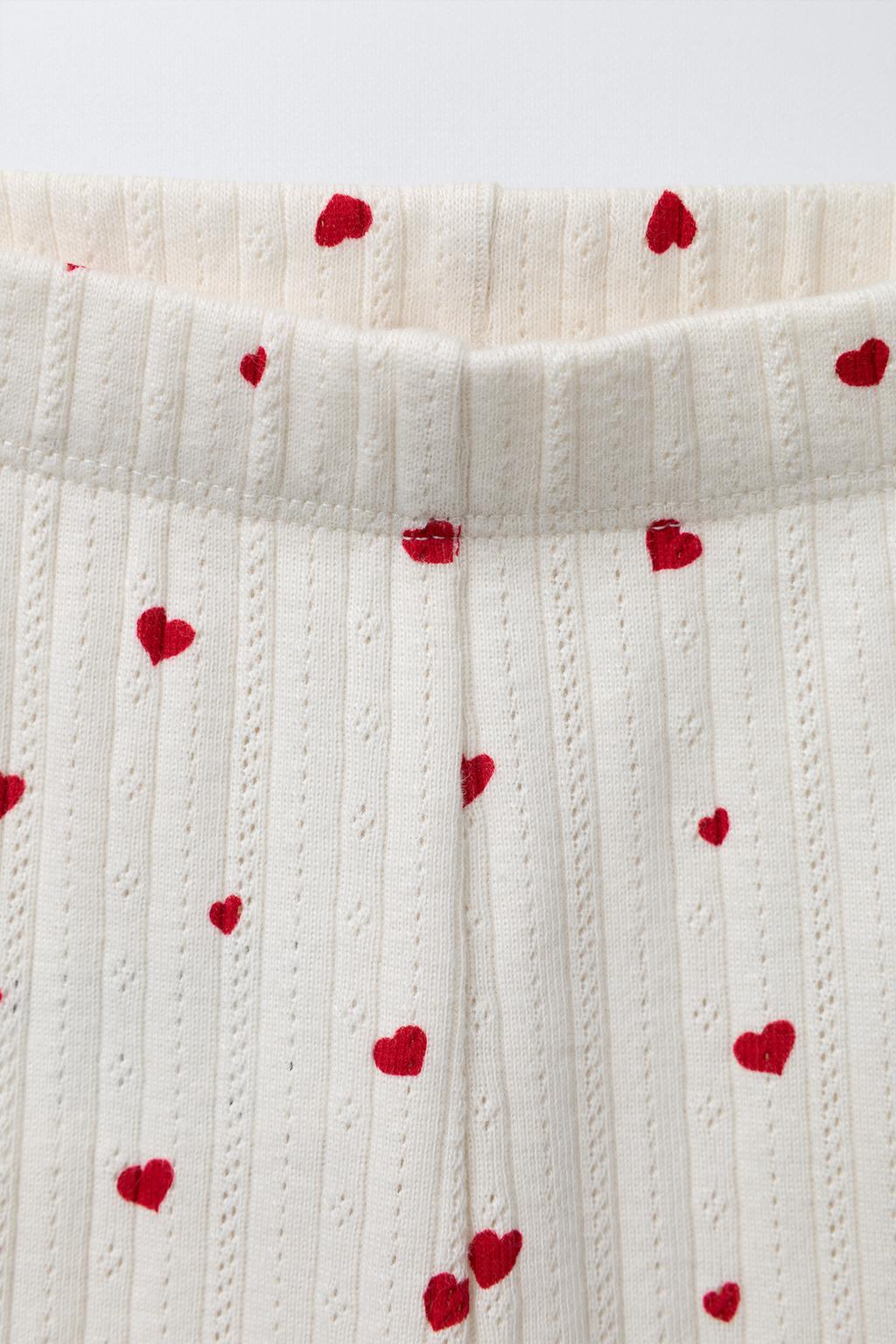 КОМПЛЕКТ ИЗ БОДИ И ЛЕГИНСОВ С СЕРДЕЧКАМИ