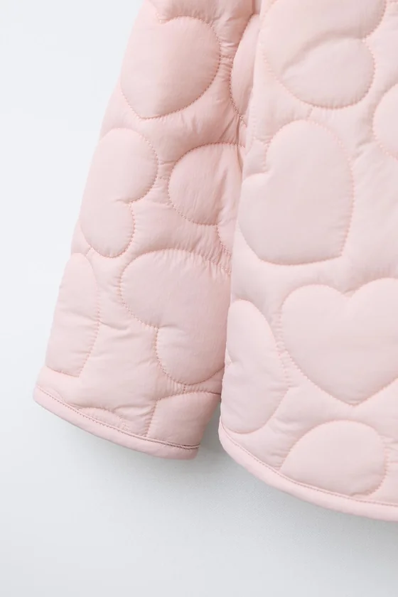 СТЕГАНАЯ КУРТКА С СЕРДЦАМИ WATER REPELLENT