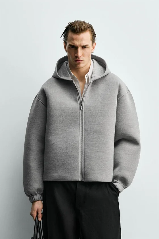 КОМПАКТНАЯ ТОЛСТОВКА BOXY FIT НА МОЛНИИ