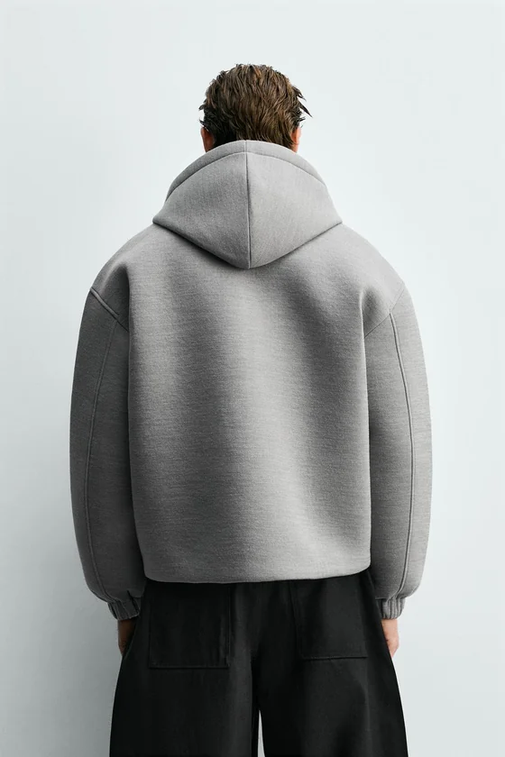 КОМПАКТНАЯ ТОЛСТОВКА BOXY FIT НА МОЛНИИ