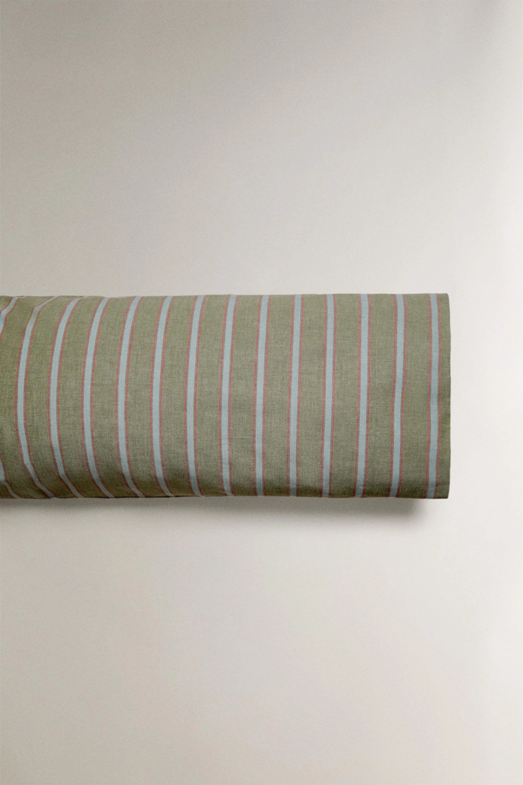 Подушка из хлопка в полоску