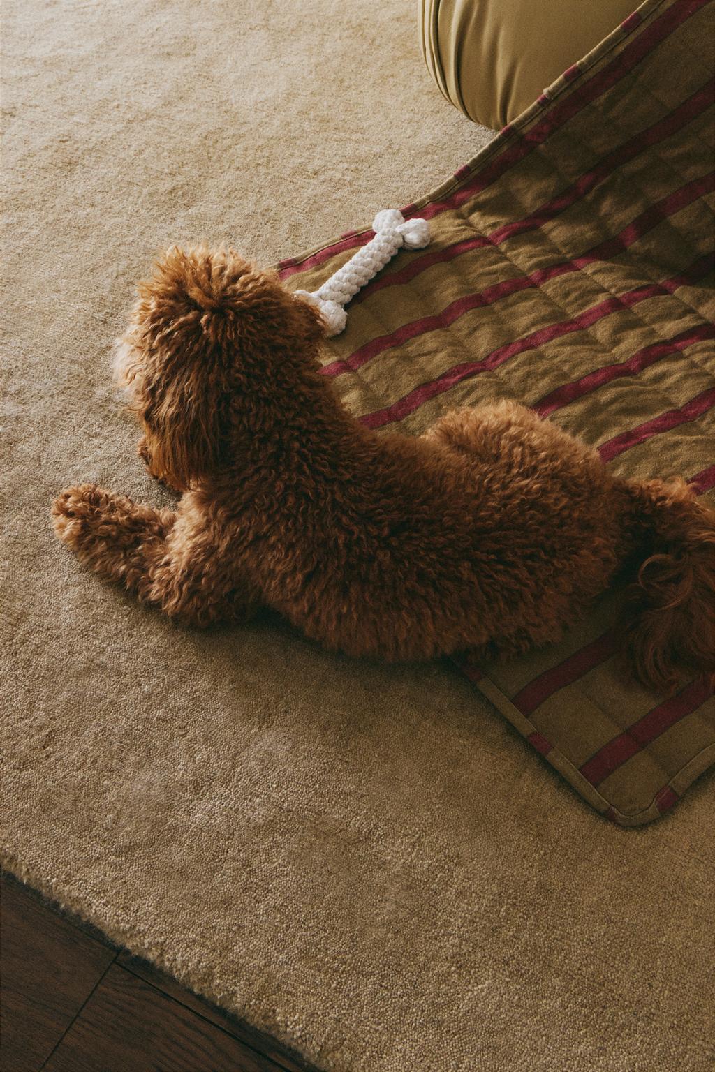 Плед для домашних питомцев в полоску с возможностью закатывания краев