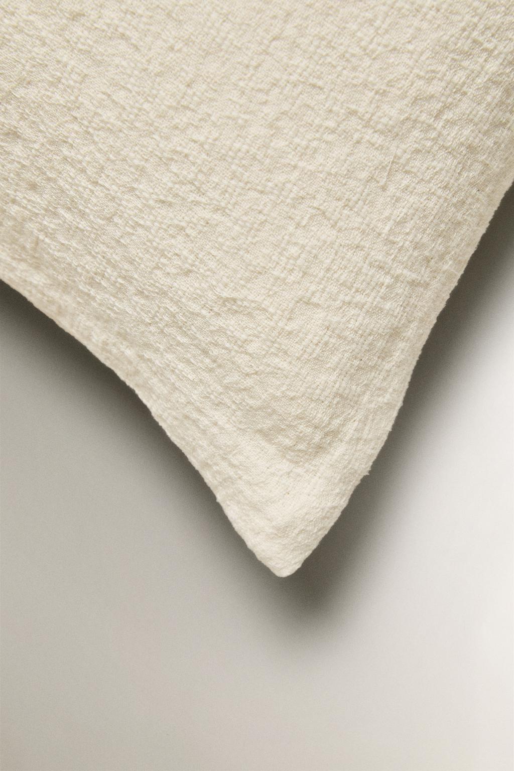 Чехол для подушки с текстурой