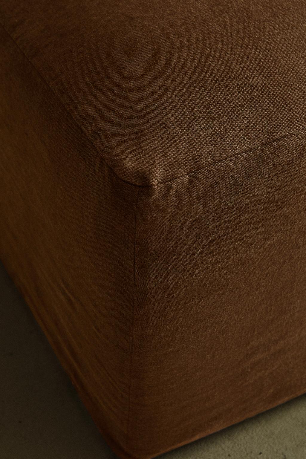 Пуф с съемным чехлом из вымытого льна