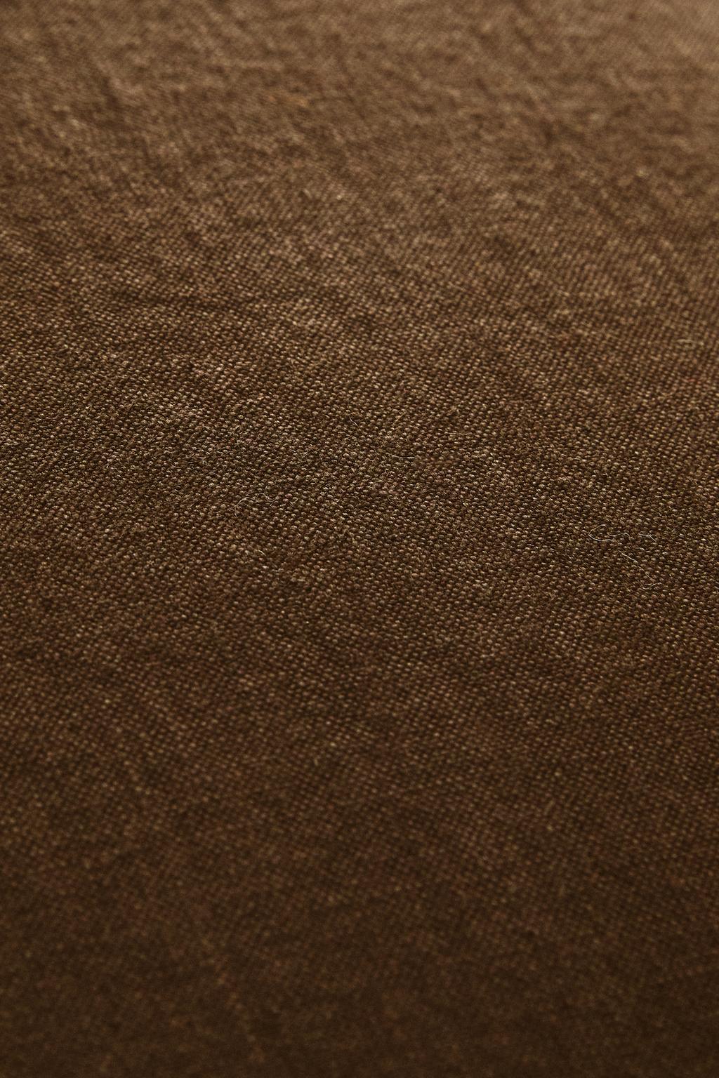 Диван с съемным чехлом из вымытого льна