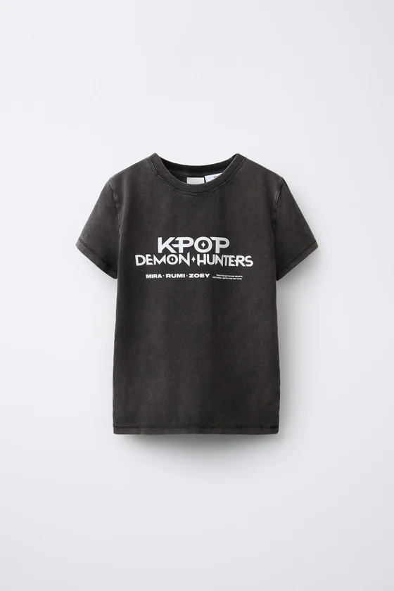 ФУТБОЛКА С ПРИНТОМ KPOP DEMON HUNTERS™ NETFLIX ©