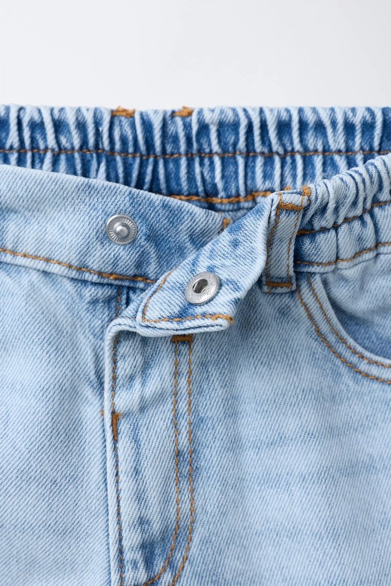 Джинсы свободного кроя с эластичным поясом