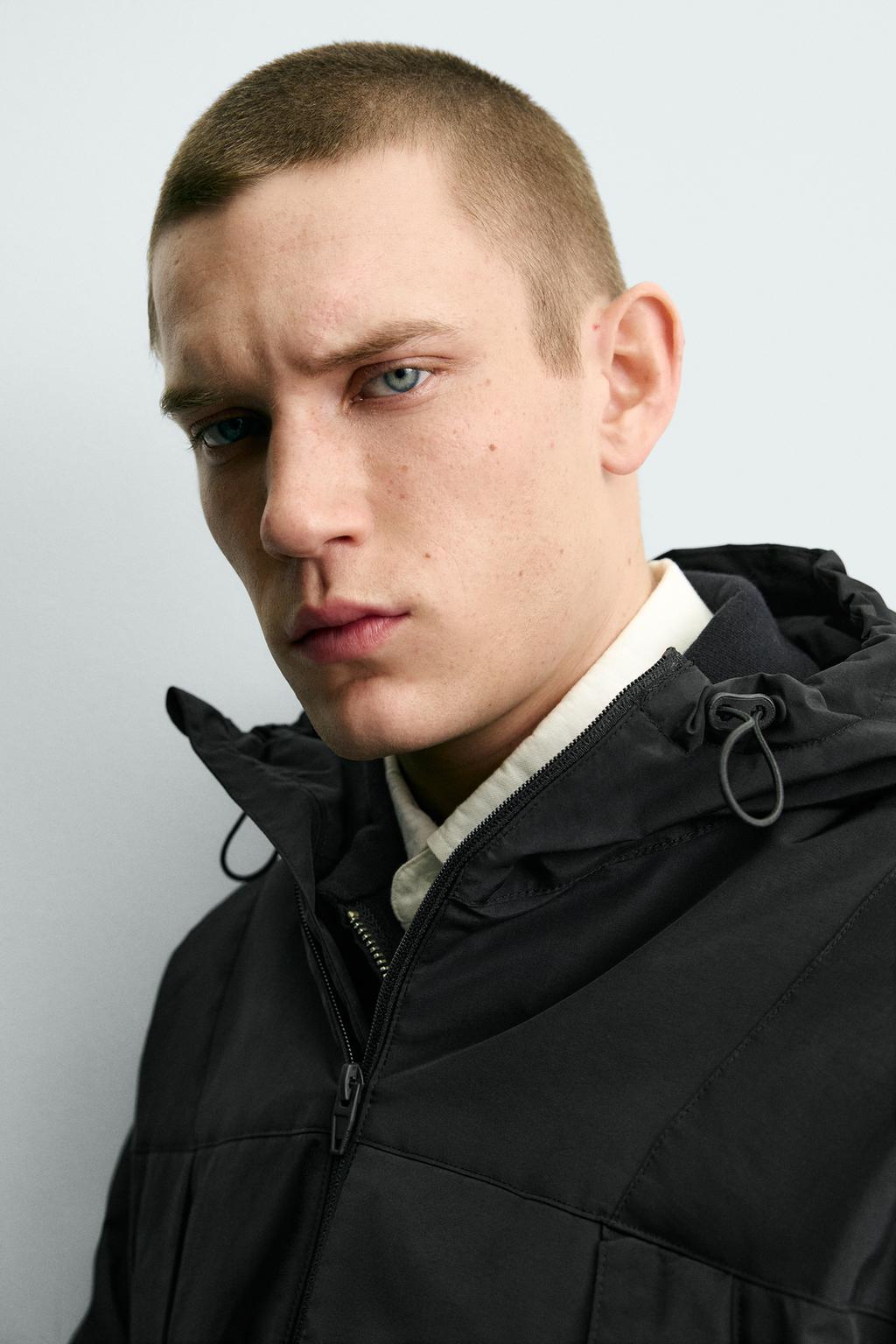 ТЕХНИЧЕСКАЯ НЕПРОМОКАЕМАЯ КУРТКА ИЗ ПОЛАРФЛИСА