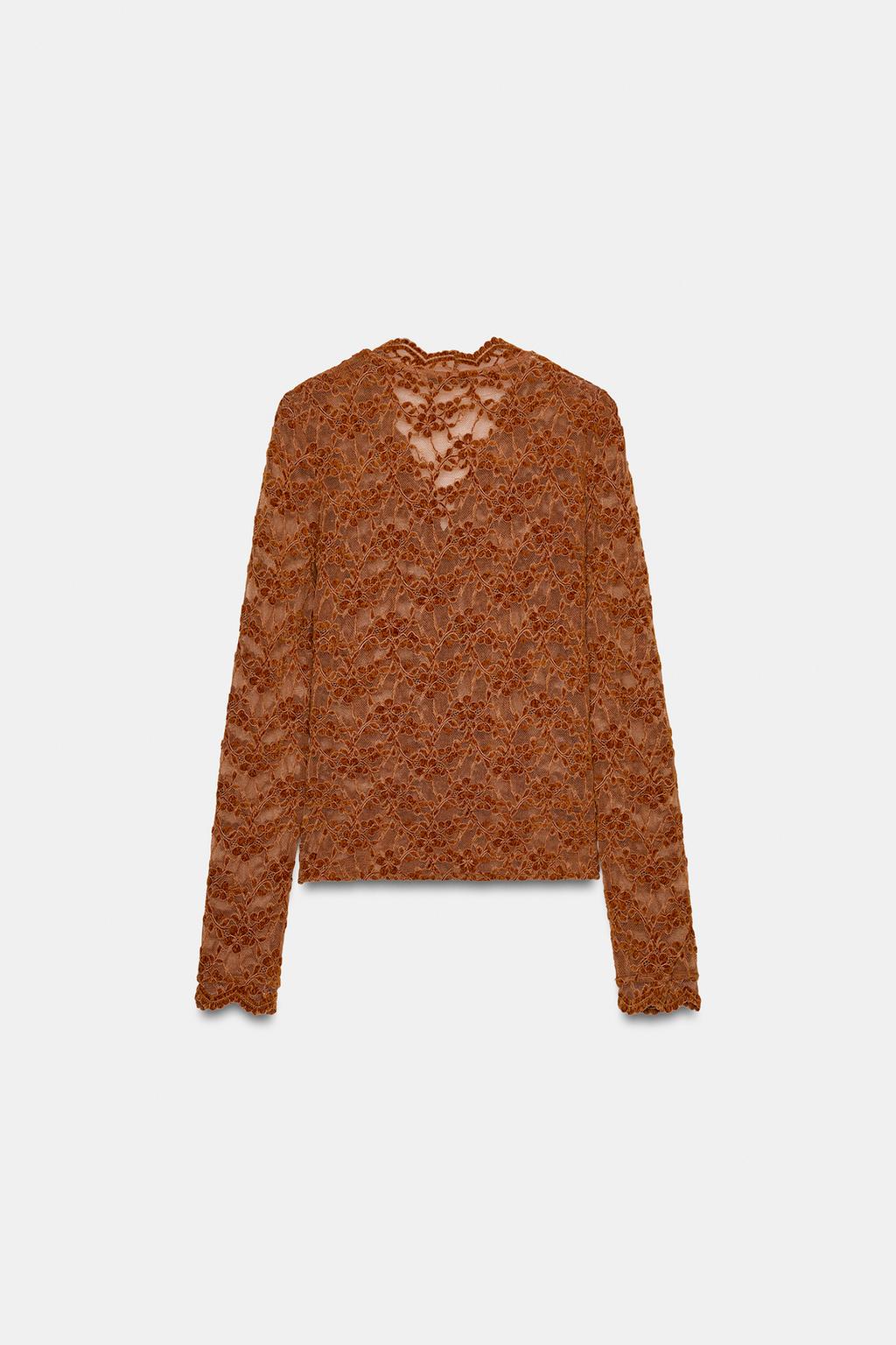 КРУЖЕВНОЙ ТОП С ПУГОВИЦАМИ