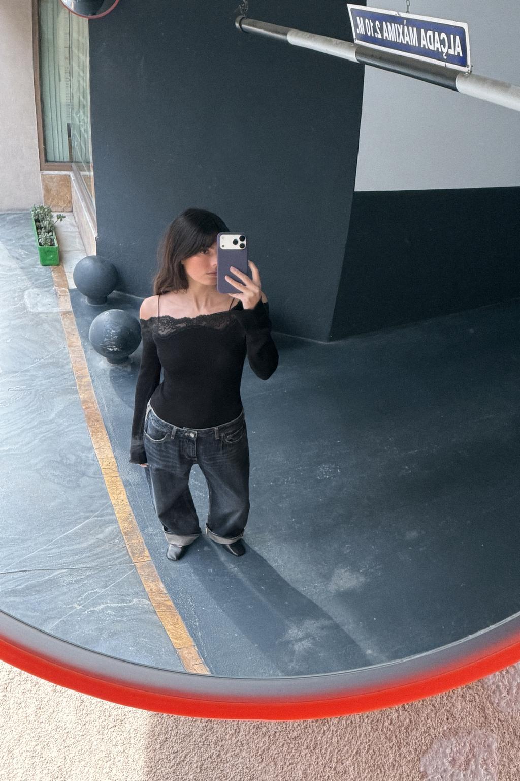 КОМБИНИРОВАННЫЙ ТОП С ОТКРЫТЫМИ ПЛЕЧАМИ