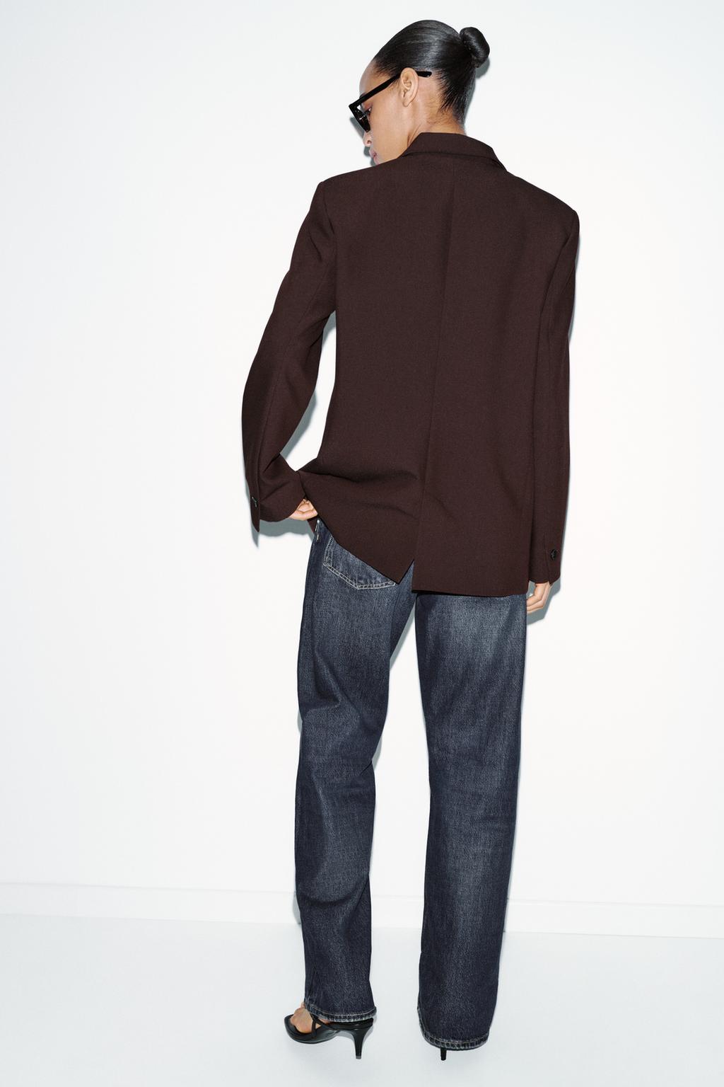 ПРЯМОЙ БЛЕЙЗЕР С ПОДПЛЕЧНИКАМИ