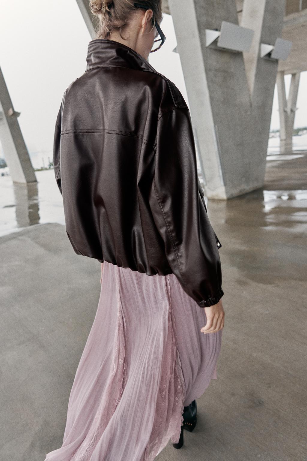 БОМБЕР ИЗ ИСКУССТВЕННОЙ КОЖИ