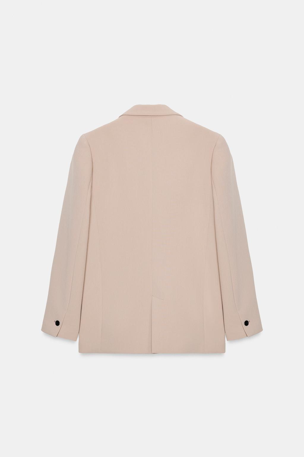 ПРЯМОЙ БЛЕЙЗЕР С ПОДПЛЕЧНИКАМИ