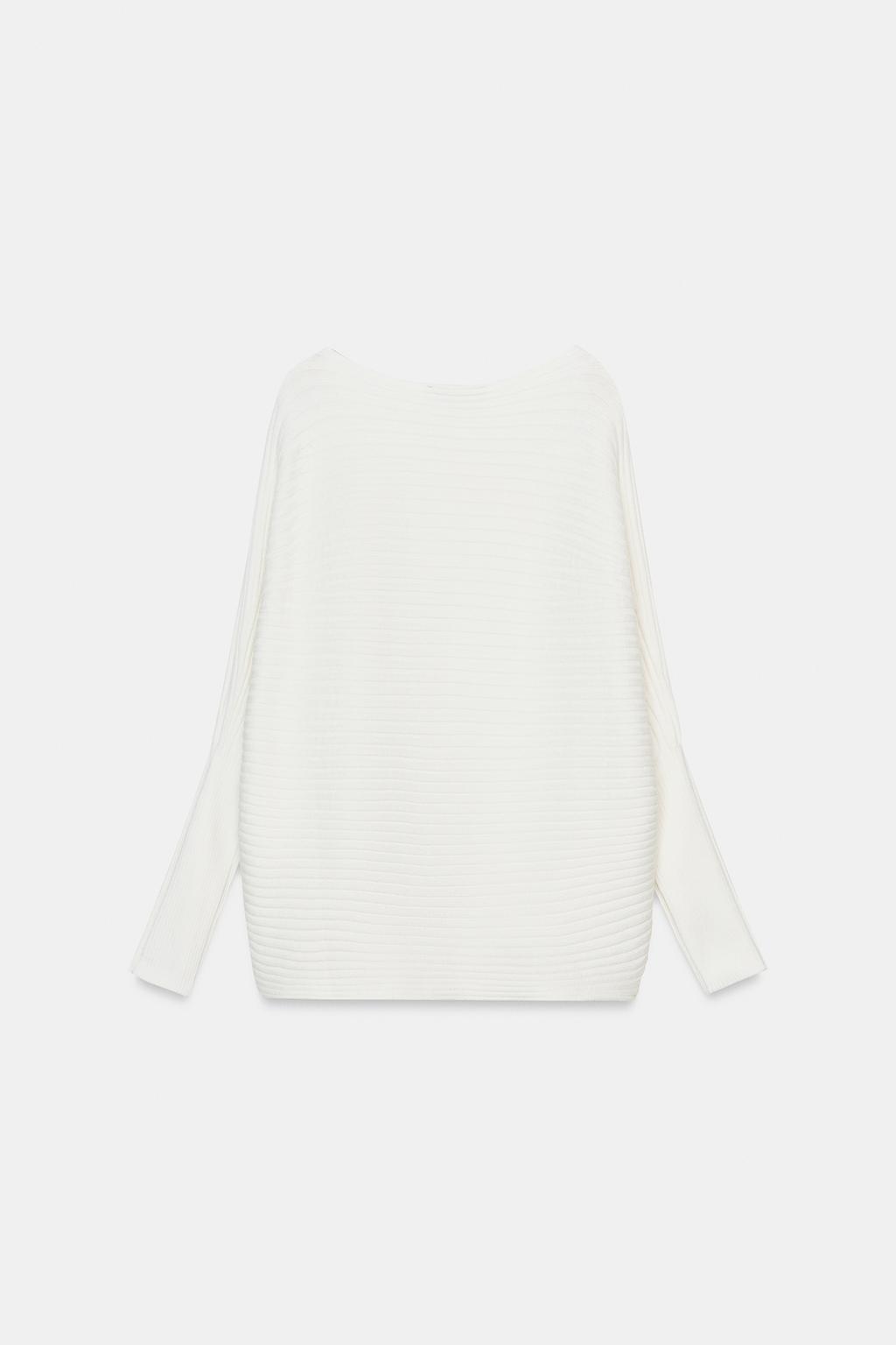 СВИТЕР ИЗ РЕЛЬЕФНОГО ТРИКОТАЖА С ОБЪЁМОМ