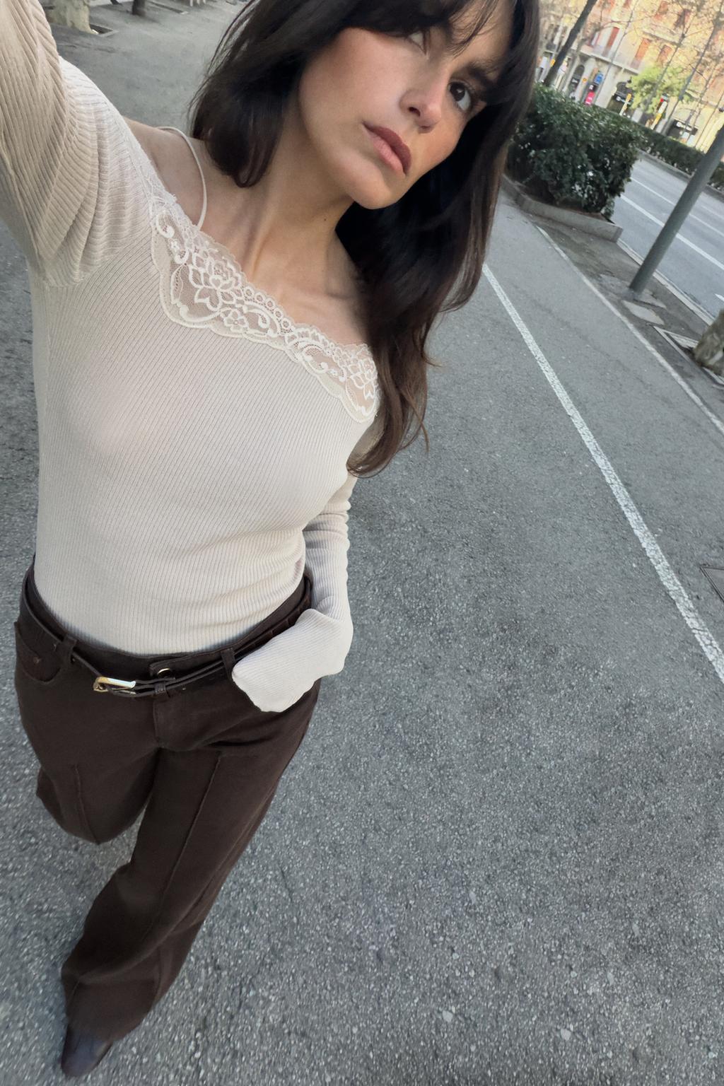 КОМБИНИРОВАННЫЙ ТОП С ОТКРЫТЫМИ ПЛЕЧАМИ