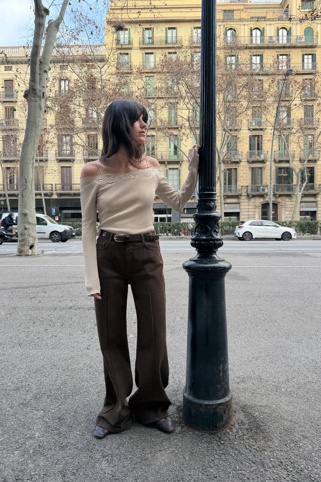 КОМБИНИРОВАННЫЙ ТОП С ОТКРЫТЫМИ ПЛЕЧАМИ