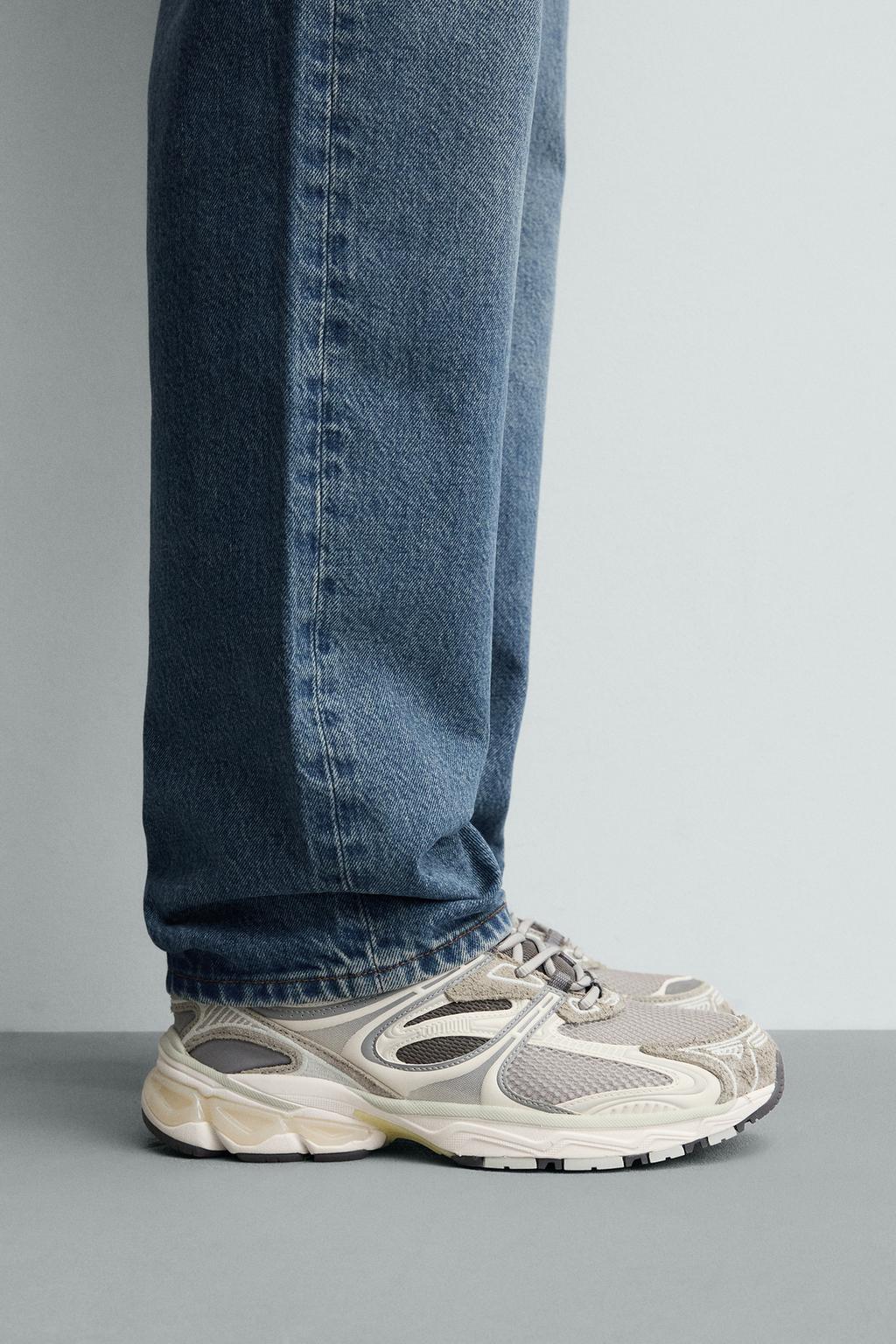 КРОССОВКИ НА ОБЪЕМНОЙ ПОДОШВЕ