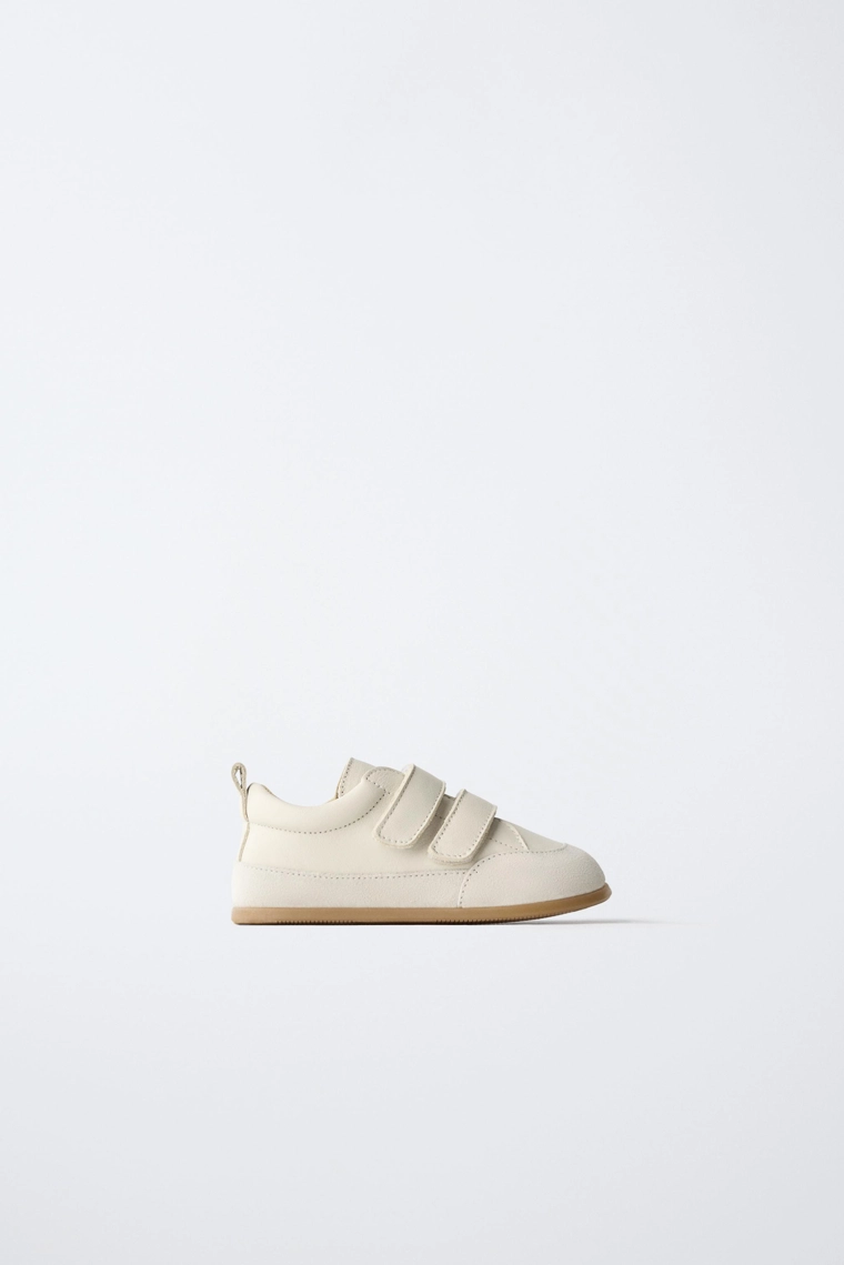 Кроссовки песочно-коричневые